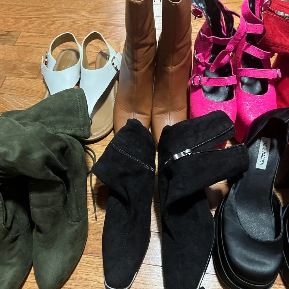 SHOESSS!! - Picture 2 of 7